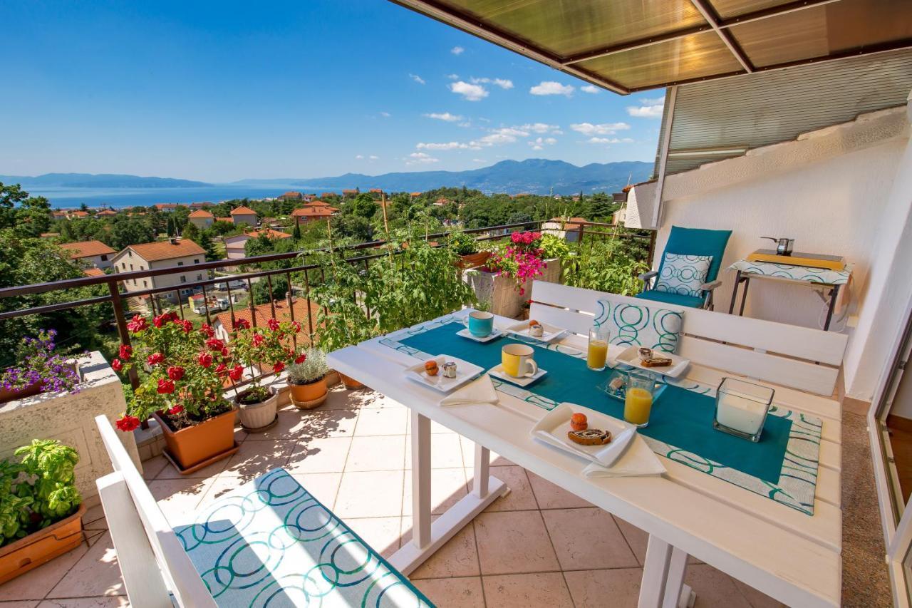 Apartment Magda With A Parking Space And Sea View Rijeka Exterior foto