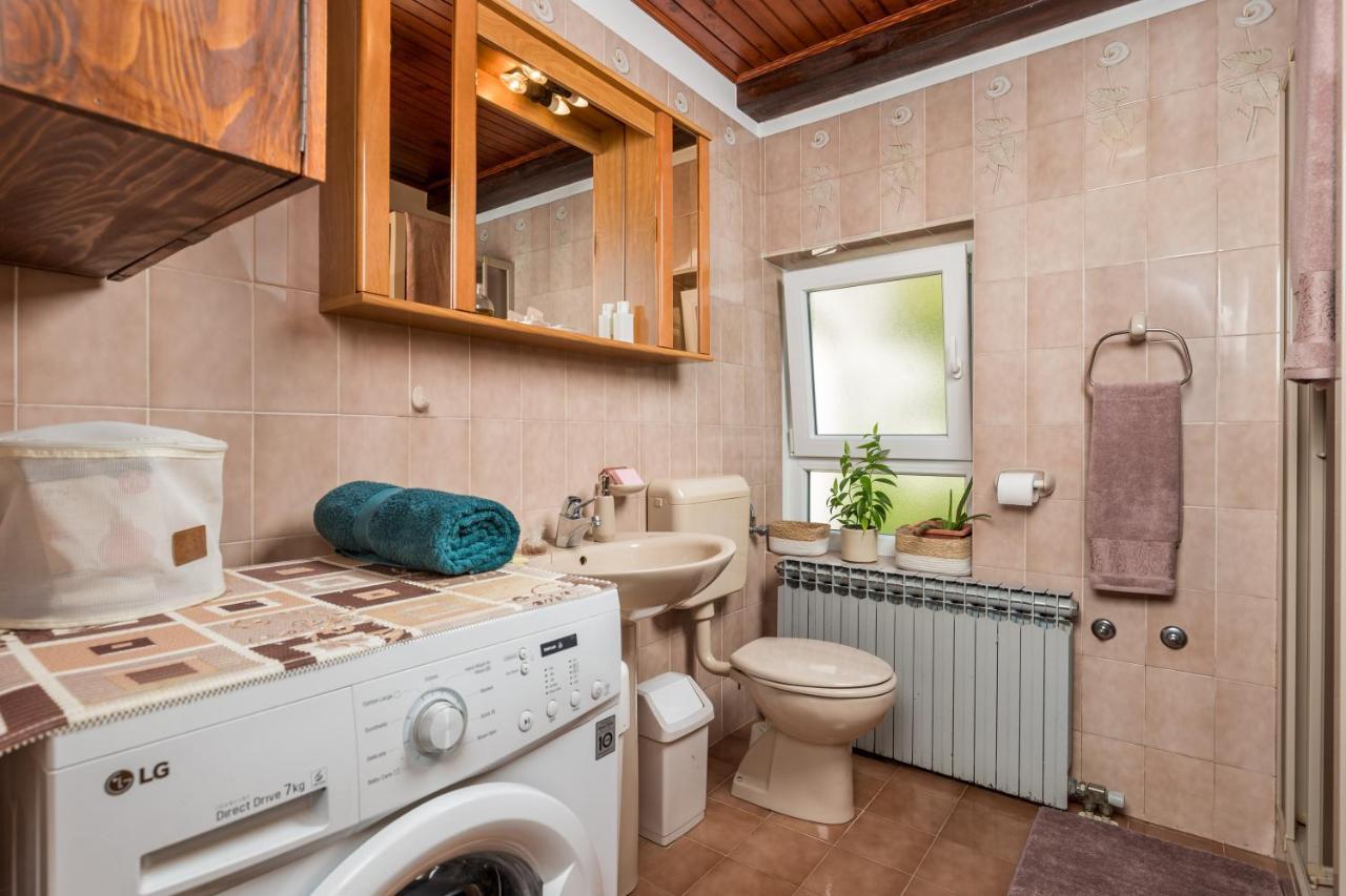 Apartment Magda With A Parking Space And Sea View Rijeka Exterior foto